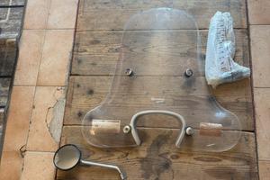 Parabrezza liberty con staffe nuove e specchietti
