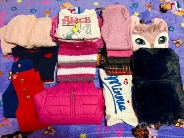 Lotto di vari articoli d’abbigliamento per bambina