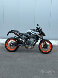 KTM Duke 790 depo a libretto