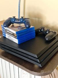 PlayStation 4 Pro 1TB + 5 Giochi + 2 Joystick