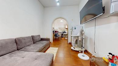 CASA INDIPENDENTE A ORIA