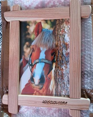 cornice legno larice artigianale cavallo