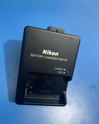 Caricabatterie Originale Nikon MH-24