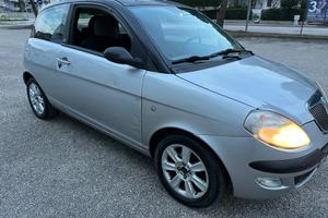 Lancia Ypsilon 1.2 16V Momo Design 2006 neopatenta