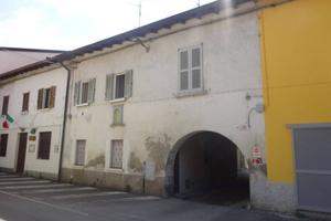 Immobile in asta di 111 m² con 3 locali e box auto