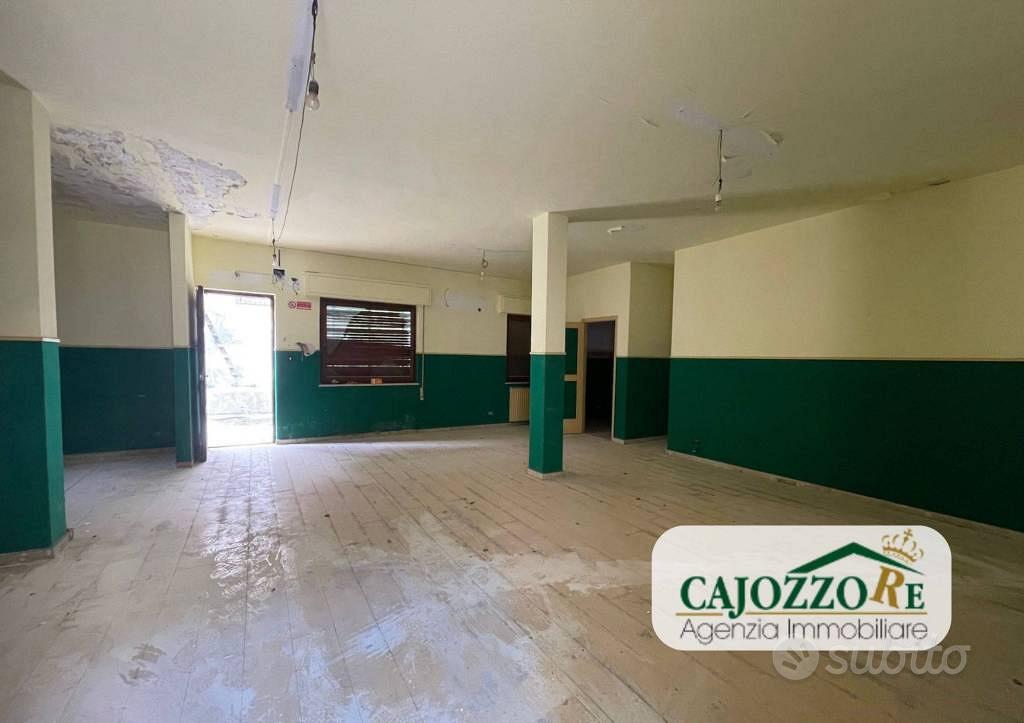Appartamento di 255 m² con più di 5 locali e box a - Vista 4