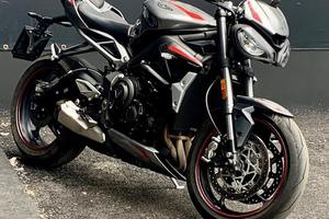 Triumph Street Triple RS 765