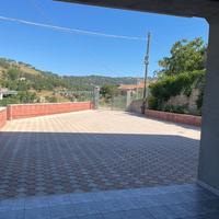 Casa bifamiliare ingresso e terreno indipendente