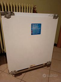 Frigorifero Indesit altezza 83 cm da incasso.