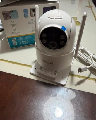 Telecamera wi-fi con pannello solare