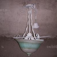 Lampadario in ferro lavorato