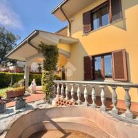 VILLA SINGOLA A POGGIO A CAIANO