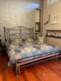 Letto matrimoniale in ferro battuto completo