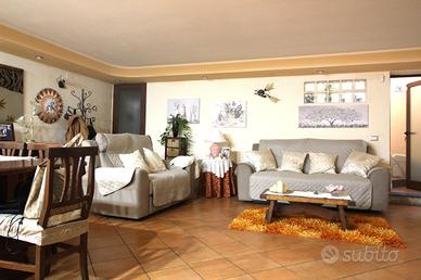 VILLA A SCHIERA A SINNAI