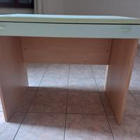 Tavolo scrivania con cassetto