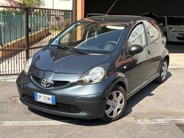 Toyota Aygo 1.0 12V VVT-i 5 porte NEOPATENTATI