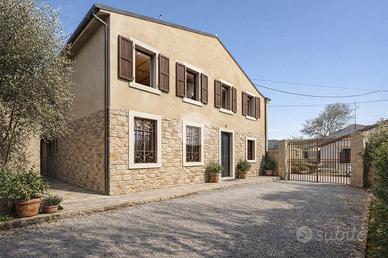 CASA INDIPENDENTE A ILLASI