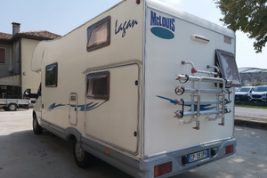 Camper mansardato a 7 posti