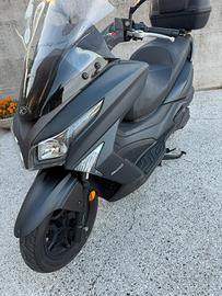 Scooter kymco x town 300