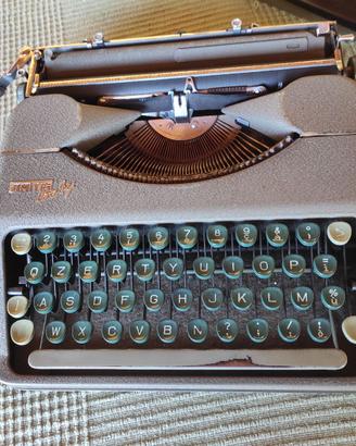 Macchina da scrivere portatile Sim Type Baby 1950