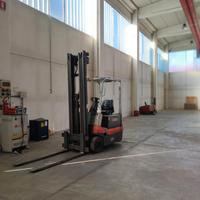 Carrello elevatore om