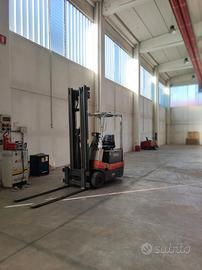 Carrello elevatore om