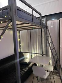 Letto a soppalco in ferro per ambienti 3m+ altezza
