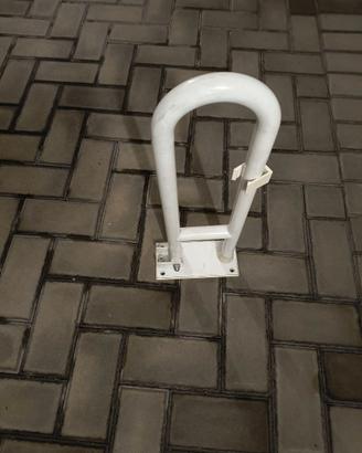 Maniglione di sicurezza per bagno disabili