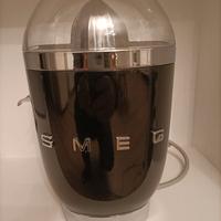 spremiagrumi Smeg 