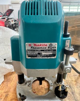 Fresatrice Verticale professionale Makita