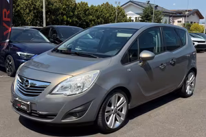 Opel Meriva AUTOM. 1.7 cdti Cosmo 110cv GOMME