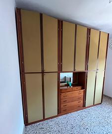 Armadio guardaroba vintage anni 70 con cassettiera
