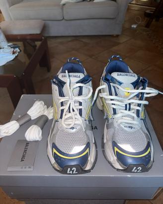 Balenciaga Runner 42