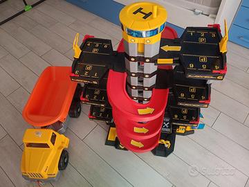 Gioco garage multipiano e camion