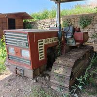 Trattore Fiat cingolato 665