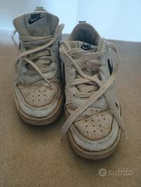 NIKE AIR bianche con scritta nera