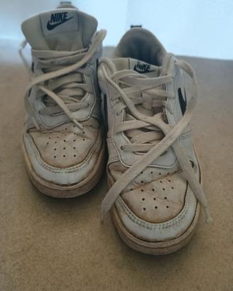NIKE AIR bianche con scritta nera