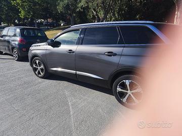Peugeot 5008 1500bluhdi ses gt 130 cv