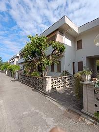 Villetta a schiera di 120 m² con 3 locali e box au