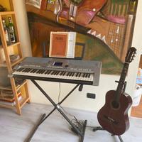 Tastiera Yamaha e chitarra
