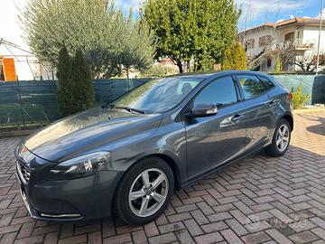 Volvo V40 D2 1.6 Summum
