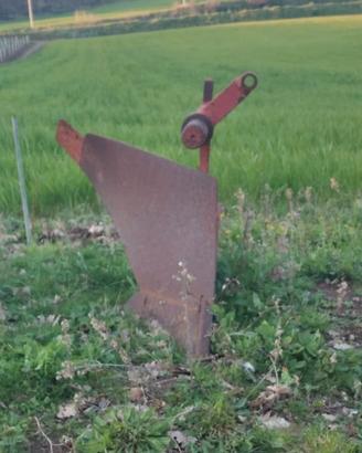 Aratro monovomere biagioli