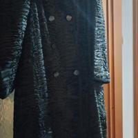 pelliccia di agnellino persiano con collo visione 