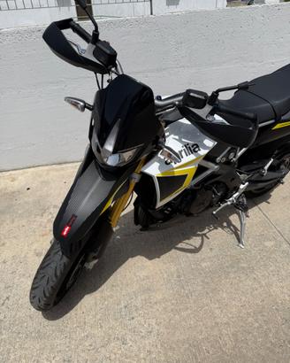Aprilia Dorsoduro 750 ABS