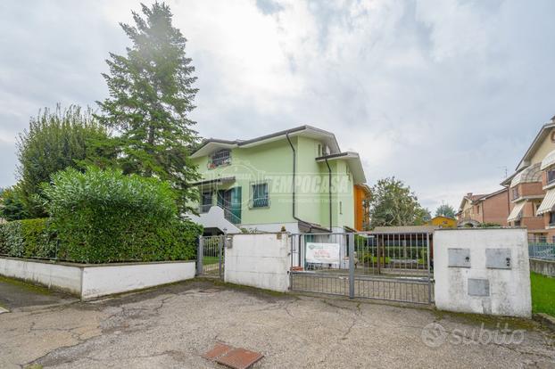 RIF. IMM AC638 - Maisonette in trifamiliare con in