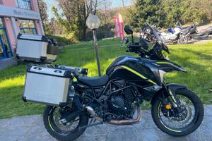 Benelli TRK 702 X RUOTE A RAGGI