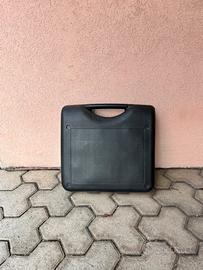 Valigetta con pesi e bilanceri