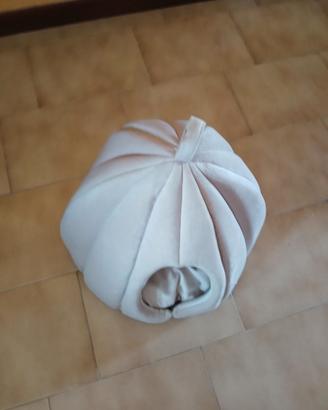 Cuccia a igloo per gatto / gattino - NUOVA