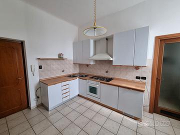 Cucina angolare completa