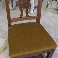 Sedia in noce con sedile imbottito